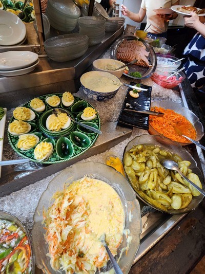 อาหาร หรือ เครื่องดื่ม