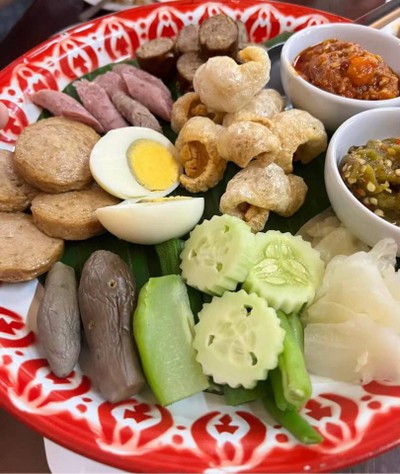 น้ำพริกหนุ่ม+ผักลวก