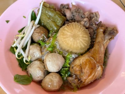 ก๋วยเตี๋ยวไก่