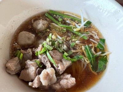 ก๋วยเตี๋ยวซี่โครงหมู