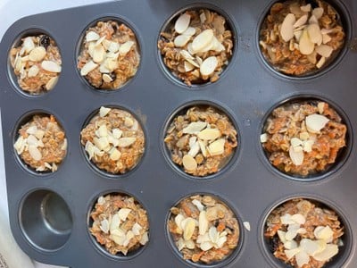 วิธีทำ Flourless oatmeal raisin carrot cake วิธีทำ Flourless oatmeal raisin carrot cake