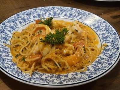 สปาเก็ตตี้ผัดซอสมันกุ้ง