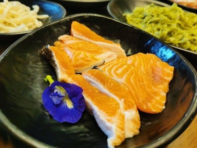 อาหาร หรือ เครื่องดื่ม
