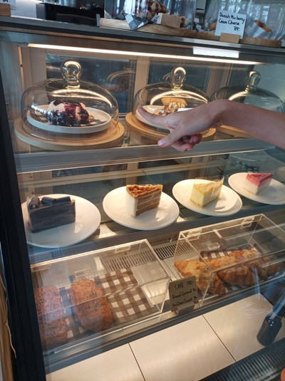 อาหาร หรือ เครื่องดื่ม