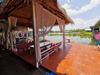 บรรยากาศ ร้านรุ่งฟ้า1 ซีฟู้ด