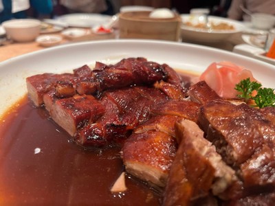 เป็ดย่าง, หมูแดง (M)