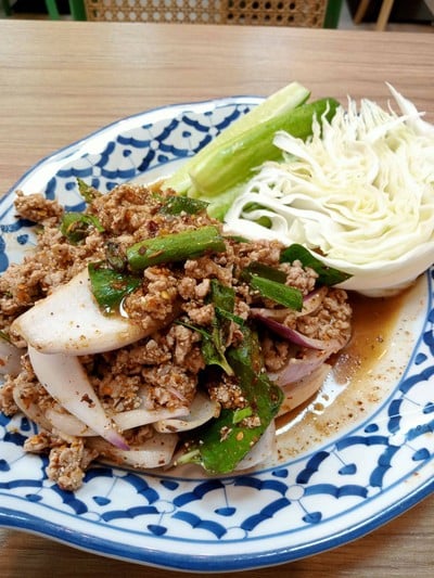 อาหาร หรือ เครื่องดื่ม