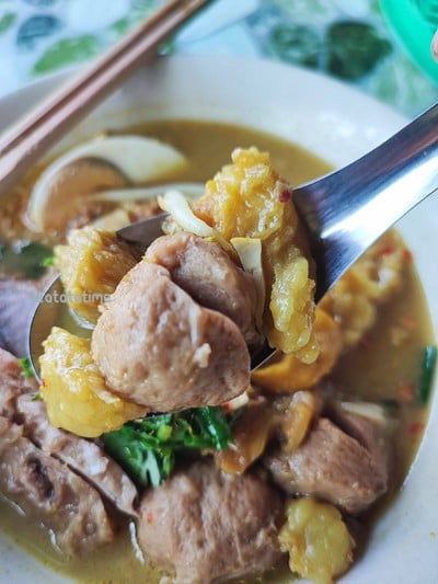 ก๋วยเตี๋ยวน้ำแกง