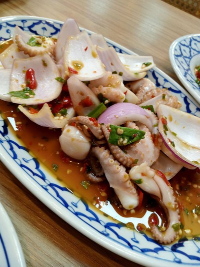 อาหาร หรือ เครื่องดื่ม