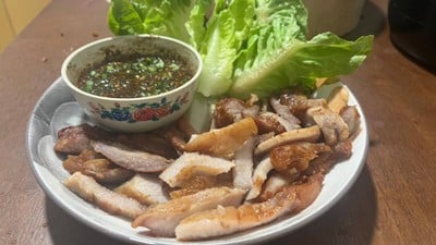 อาหาร หรือ เครื่องดื่ม