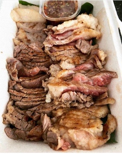 อาหาร หรือ เครื่องดื่ม