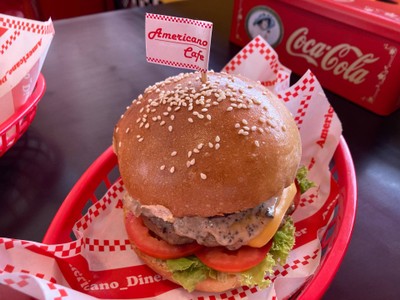 Truffle sauce burger