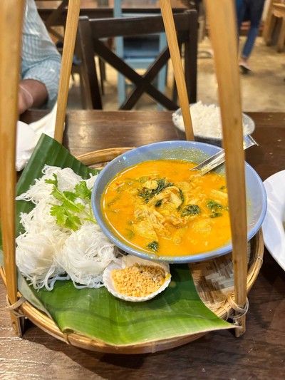 แกงปู หมี่หุ้น