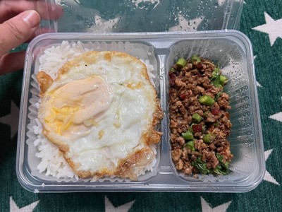 ข้าวกะเพราหมูสับ+ไข่ดาว
