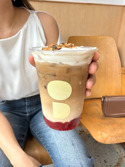 Raspberry Granola Oatly Milk Coffee