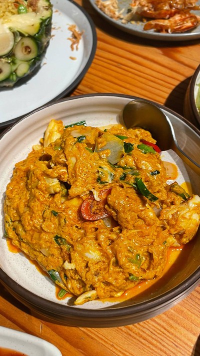 เนี้อปูผัดผงกะหรี่