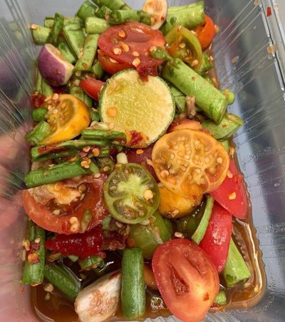 อาหาร หรือ เครื่องดื่ม