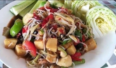 อาหาร หรือ เครื่องดื่ม