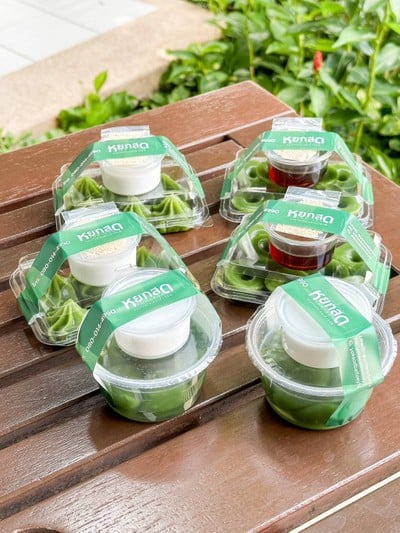 หยกสด ขนมไทยใบเตย เกทเวย์ เอกมัย