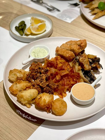 อาหาร หรือ เครื่องดื่ม