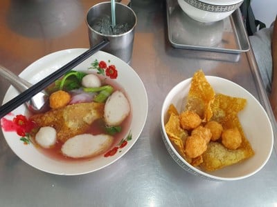 อาหาร หรือ เครื่องดื่ม