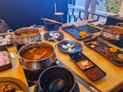 อาหาร หรือ เครื่องดื่ม