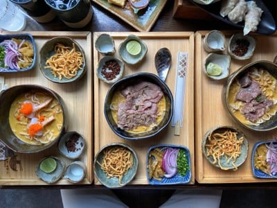 KHAO-SŌ-i ริมน้ำปิง