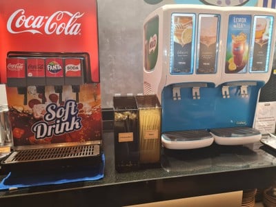 อาหาร หรือ เครื่องดื่ม