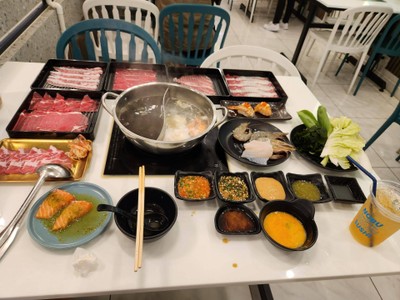 อาหาร หรือ เครื่องดื่ม