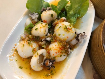 ยำปลาหมึก