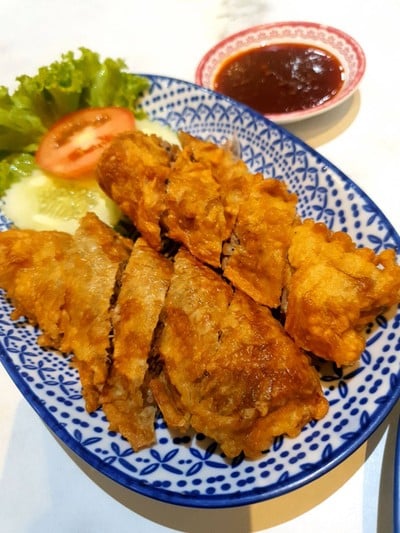 J&T restaurant ระนอง