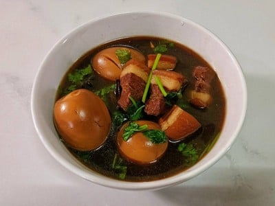พะโล้หมูสามชั้น
