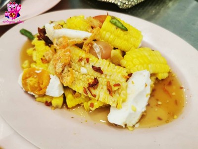 ตำข้าวโพดไข่เค็ม