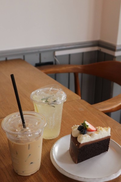 อาหาร หรือ เครื่องดื่ม