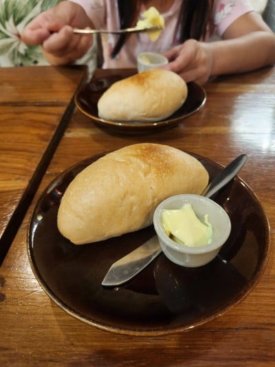 ขนมปังอบเนย