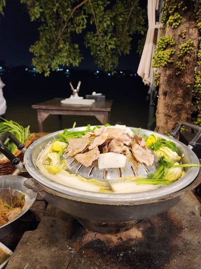 บ้านท่าน้ำนนท์ Chaopraya Antique Cafe บริษัท จุติมานนท์ จำกัด