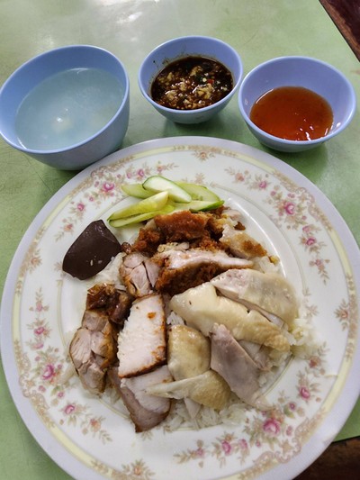 อาหาร หรือ เครื่องดื่ม