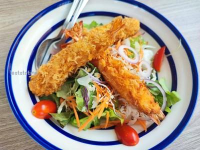 สลัดกุ้งทอด