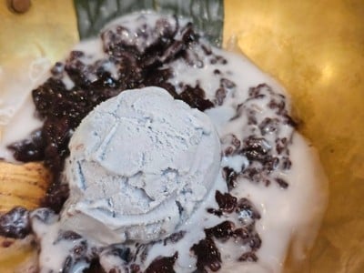 ไอศกรีมอัญชัน ข้าวเหนียวดำ
