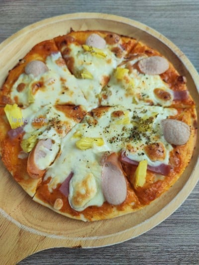 พิซซ่าฮาวายเอี้ยน homemade