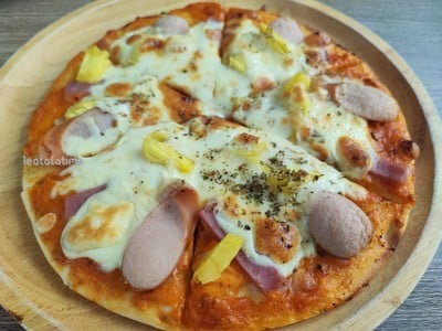 พิซซ่าฮาวายเอี้ยน homemade
