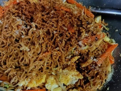 วิธีทำ ผัดไวไว (เมนูล้างตู้เย็น)