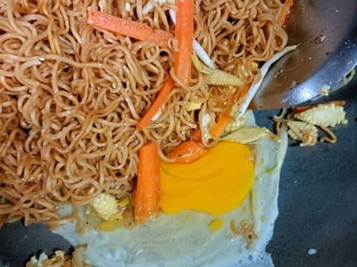 วิธีทำ ผัดไวไว (เมนูล้างตู้เย็น)