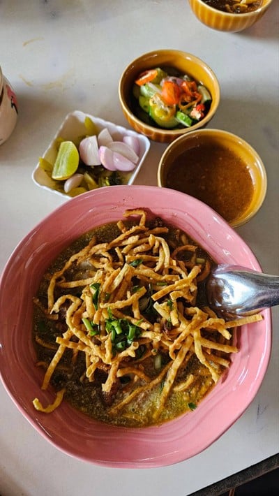 ข้าวซอยเนื้อ