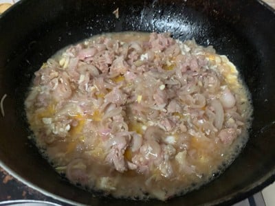 วิธีทำ จิ้นส้มคั่วไข่ (แหนมผัดไข่สไตล์ล้านนา)