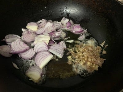 วิธีทำ จิ้นส้มคั่วไข่ (แหนมผัดไข่สไตล์ล้านนา)