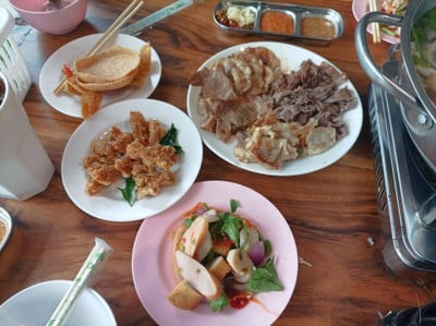 อาหาร หรือ เครื่องดื่ม