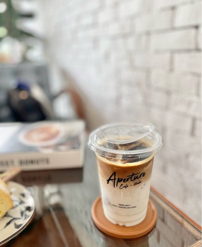 ☕️ Aperture Coffee. (Price 95 Baht.)