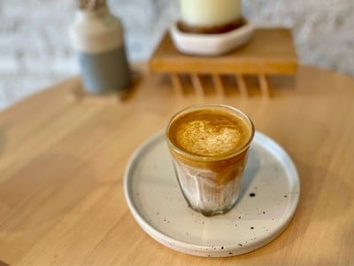 ☕️ Dirty Coffee. (Price 85 Baht.)