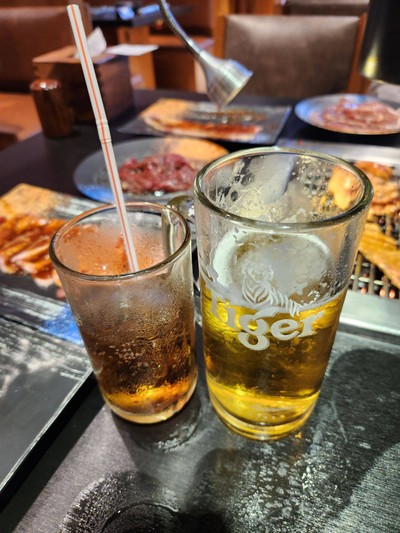 อาหาร หรือ เครื่องดื่ม